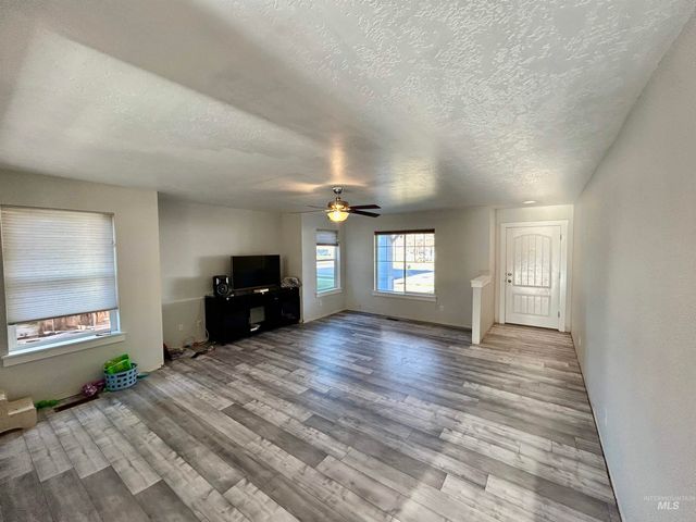 1647 Gold Street, Middleton, ID 83644