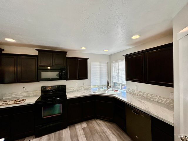 1647 Gold Street, Middleton, ID 83644