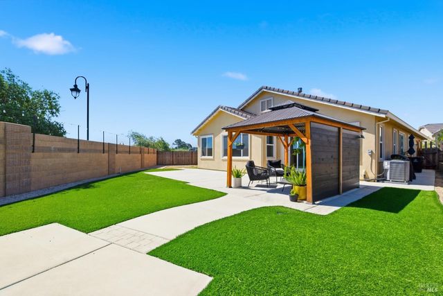 556 Yarrow Ct, Fairfield, CA 94534