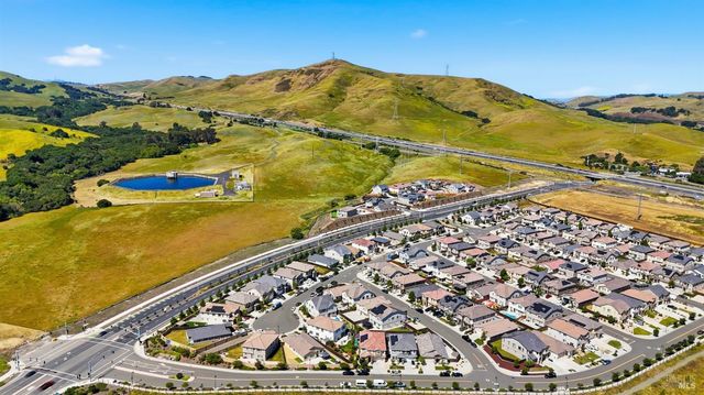 556 Yarrow Ct, Fairfield, CA 94534