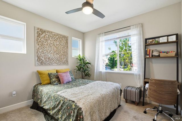 556 Yarrow Ct, Fairfield, CA 94534