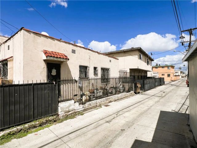 2664 Randolph Street, Huntington Park, CA 90255
