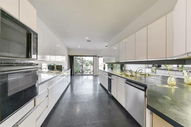 18201 Sandy Cove, Houston, TX 77058