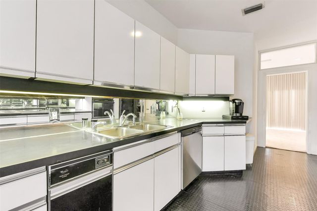 18201 Sandy Cove, Houston, TX 77058