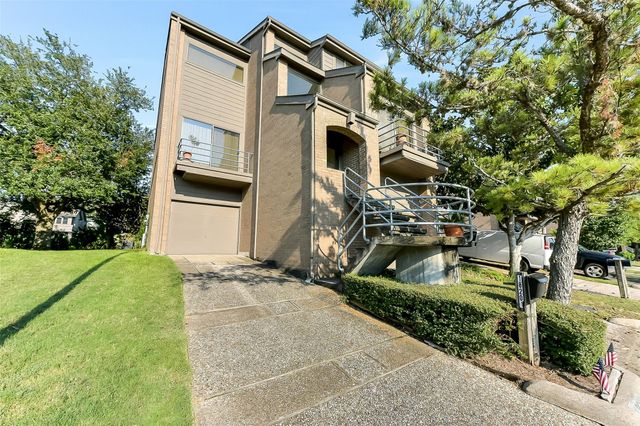 18201 Sandy Cove, Houston, TX 77058