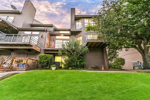 18201 Sandy Cove, Houston, TX 77058