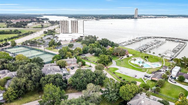 18201 Sandy Cove, Houston, TX 77058