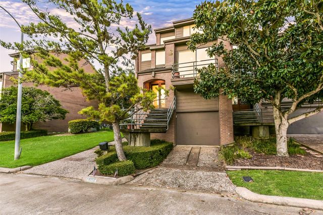 18201 Sandy Cove, Houston, TX 77058