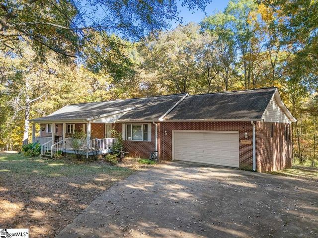 203 C P Hanks Road, Iva, SC 29655