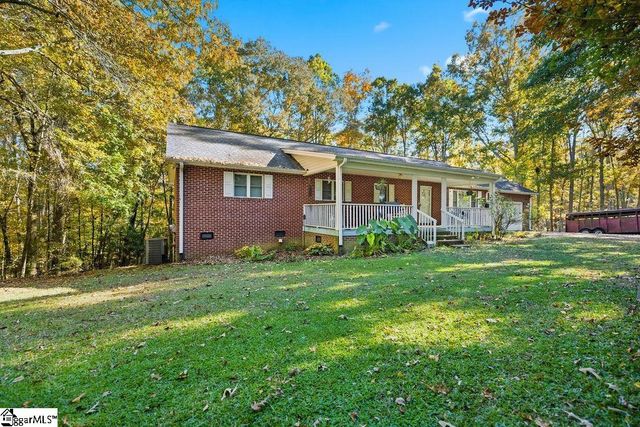 203 C P Hanks Road, Iva, SC 29655