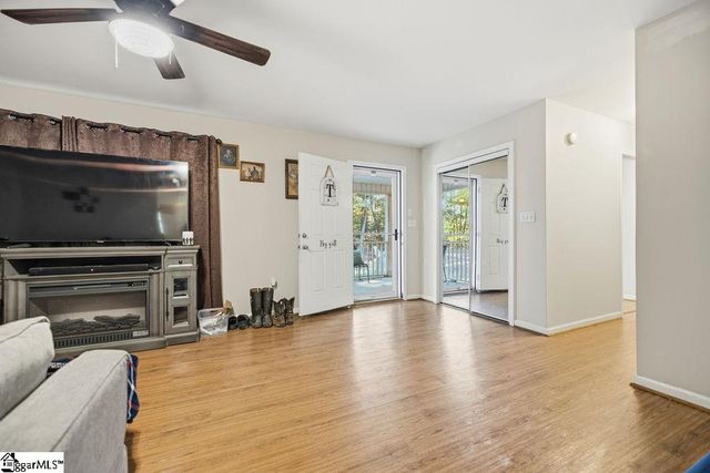 203 C P Hanks Road, Iva, SC 29655