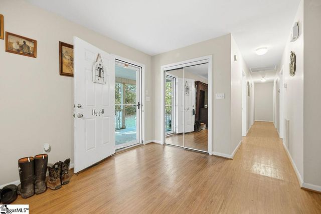 203 C P Hanks Road, Iva, SC 29655