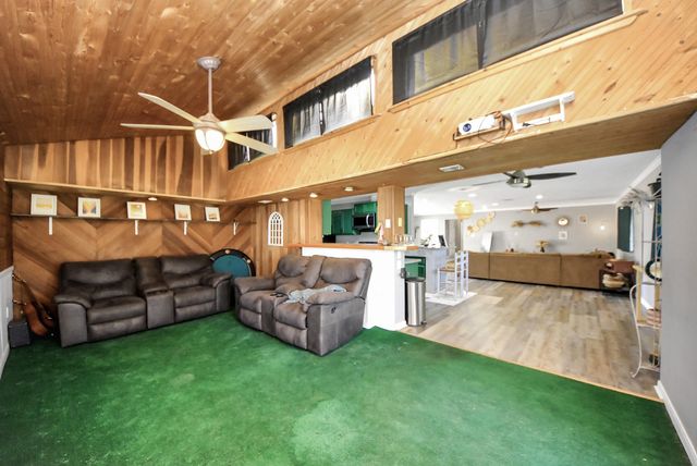 3906 Dolphin Lane, La Porte, TX 77571