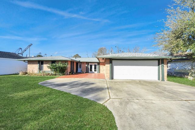 3906 Dolphin Lane, La Porte, TX 77571