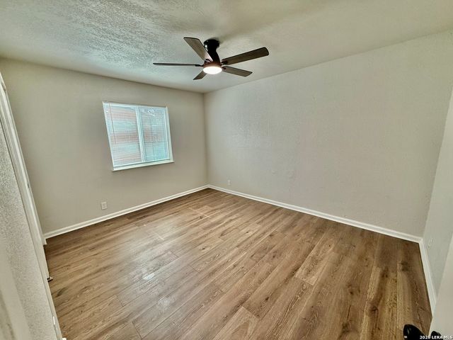 839 Pleasure Park, San Antonio, TX 78227