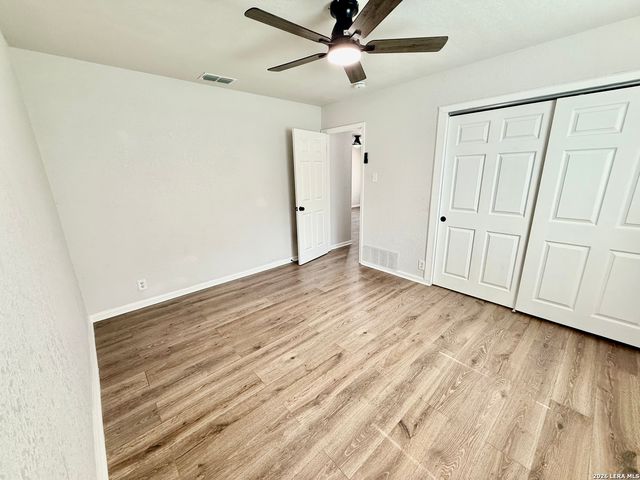 839 Pleasure Park, San Antonio, TX 78227