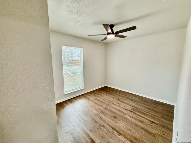 839 Pleasure Park, San Antonio, TX 78227