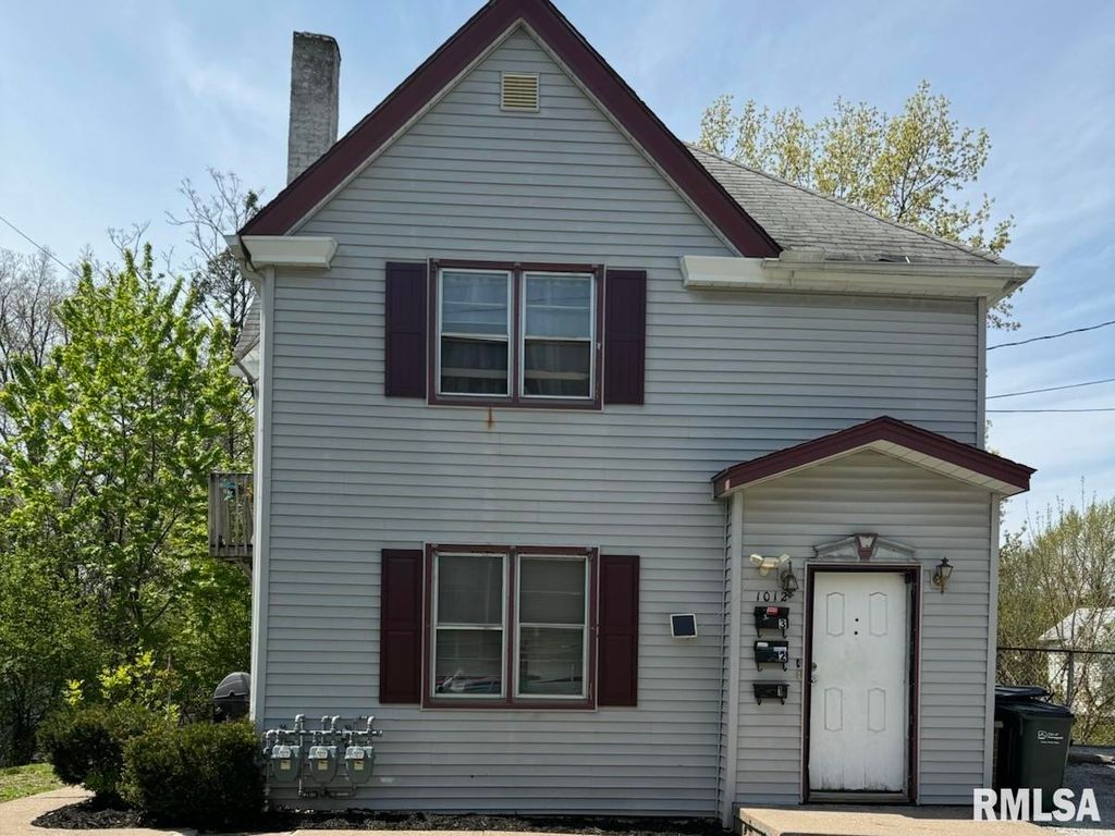 1012 BRIDGE Avenue, Davenport, IA 52803