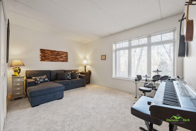 425 N BENJAMIN Drive 205, Vernon Hills, IL 60061