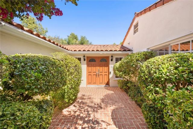 5220 Collier Place, Woodland Hills, CA 91356