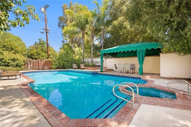 5220 Collier Place, Woodland Hills, CA 91356