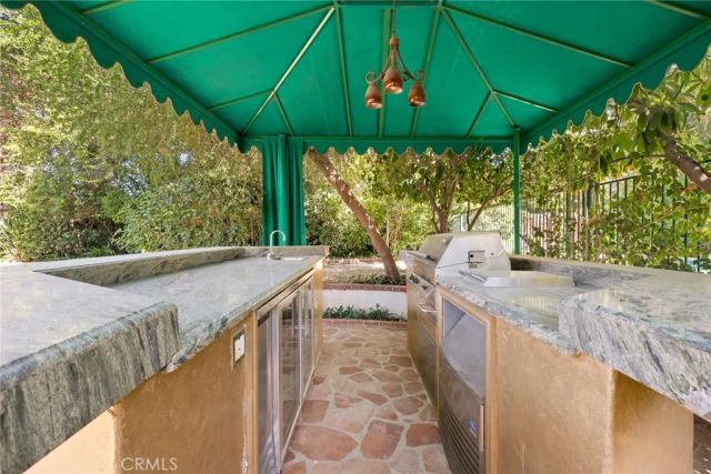 5220 Collier Place, Woodland Hills, CA 91356