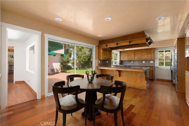 5220 Collier Place, Woodland Hills, CA 91356