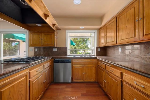 5220 Collier Place, Woodland Hills, CA 91356
