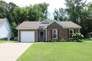 231 Kathleen Ct, Clarksville, TN 37043