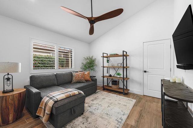 76216 Sweet Pea Way, Palm Desert, CA 92211