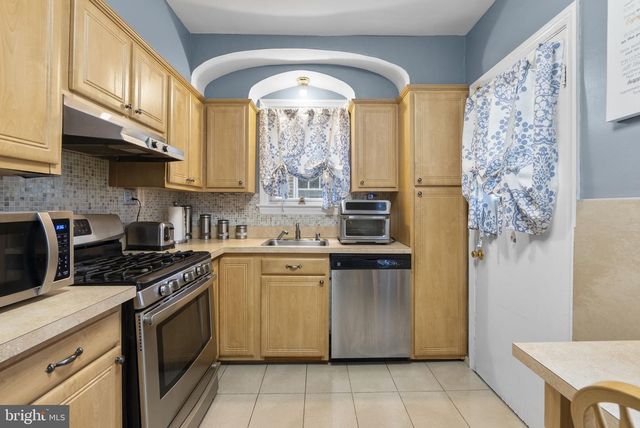 1828 MICHIGAN AVE NE, Washington, DC 20018