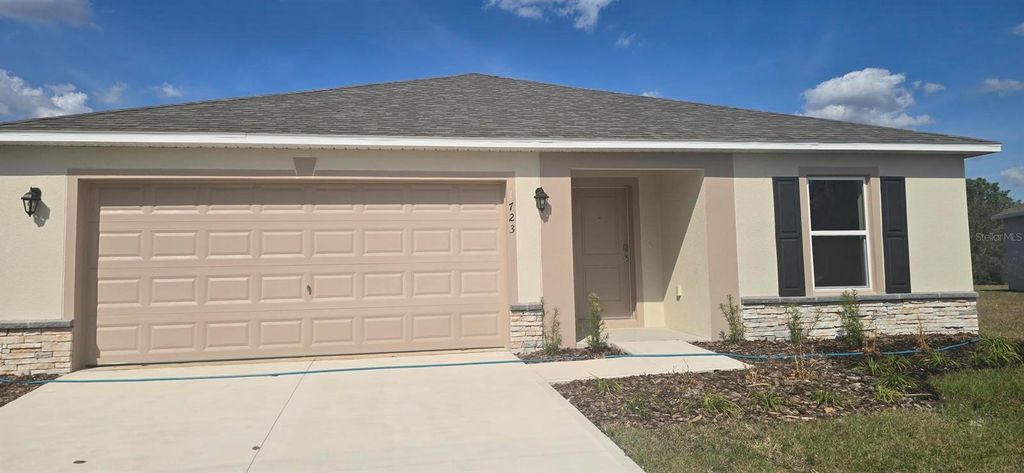 Image 1 of property listing at 1723 REDFIN WAY, Poinciana, FL 34759