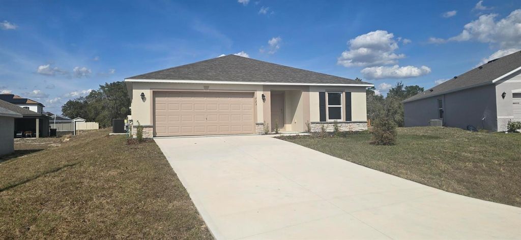 Image 2 of property listing at 1723 REDFIN WAY, Poinciana, FL 34759