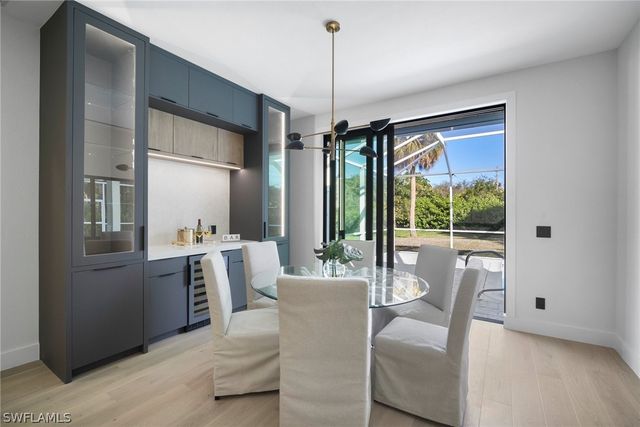 1677 Northgate DR, Naples, FL 34105