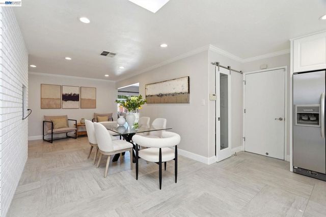 38048 Palmer Dr, Fremont, CA 94536