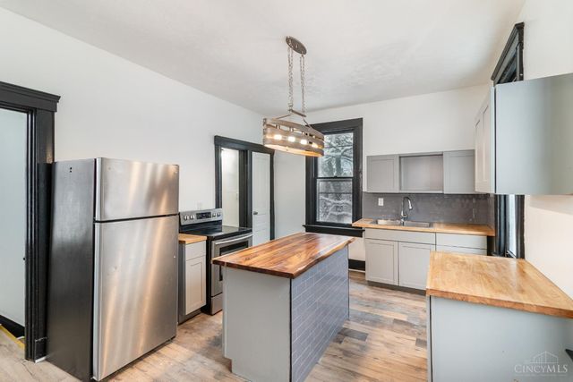 3712 Cass Avenue, Cincinnati, OH 45223