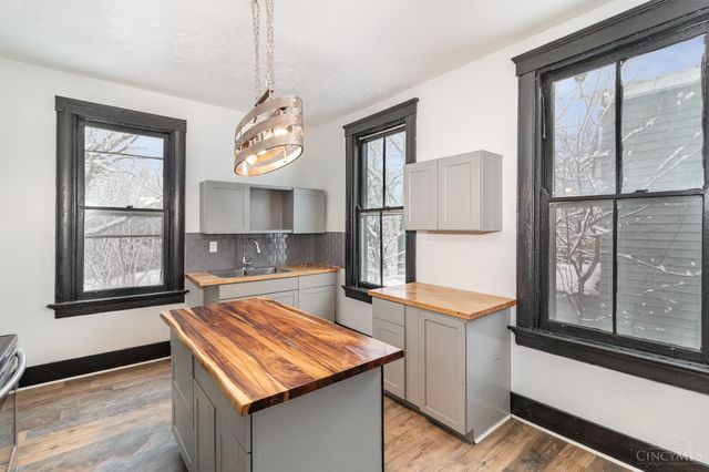 3712 Cass Avenue, Cincinnati, OH 45223