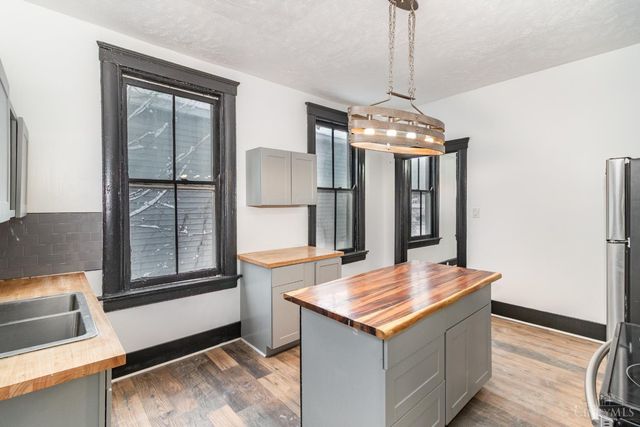 3712 Cass Avenue, Cincinnati, OH 45223