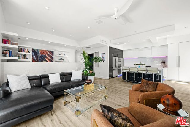 1250 N Harper Avenue 401, West Hollywood, CA 90046