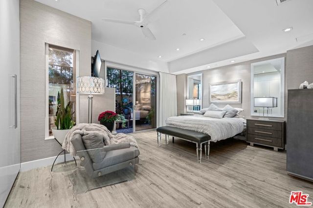 1250 N Harper Avenue 401, West Hollywood, CA 90046