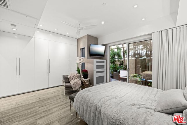 1250 N Harper Avenue 401, West Hollywood, CA 90046