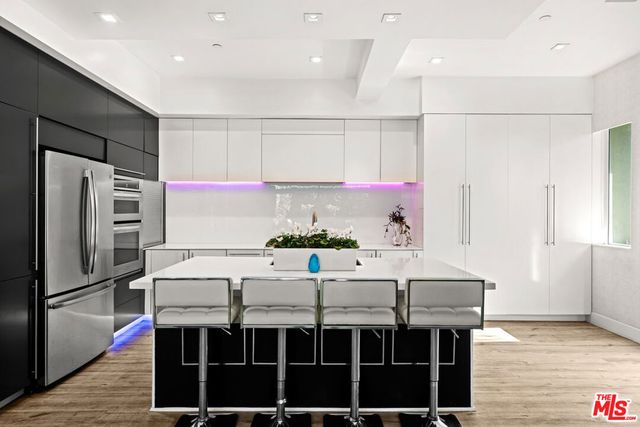 1250 N Harper Avenue 401, West Hollywood, CA 90046