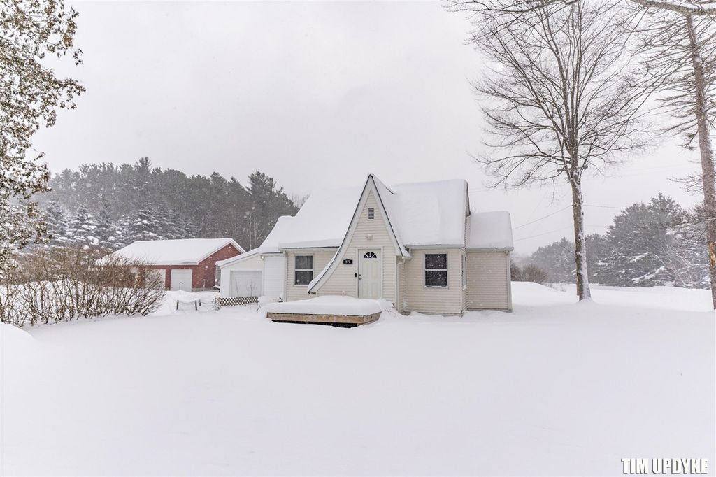 577 W Bard Road, Muskegon, MI 49445