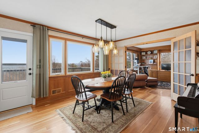 158 Westledge Road, Simsbury, CT 06092