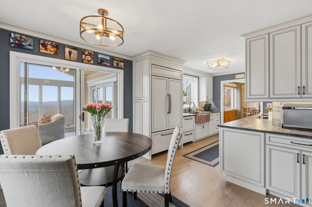 158 Westledge Road, Simsbury, CT 06092