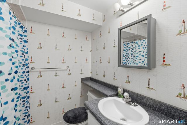 158 Westledge Road, Simsbury, CT 06092