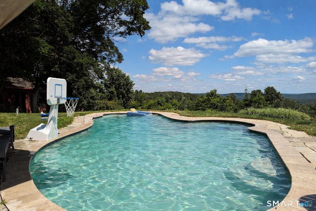 158 Westledge Road, Simsbury, CT 06092