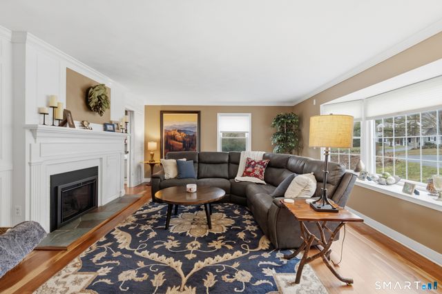 158 Westledge Road, Simsbury, CT 06092