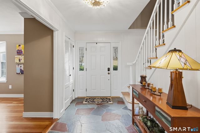 158 Westledge Road, Simsbury, CT 06092