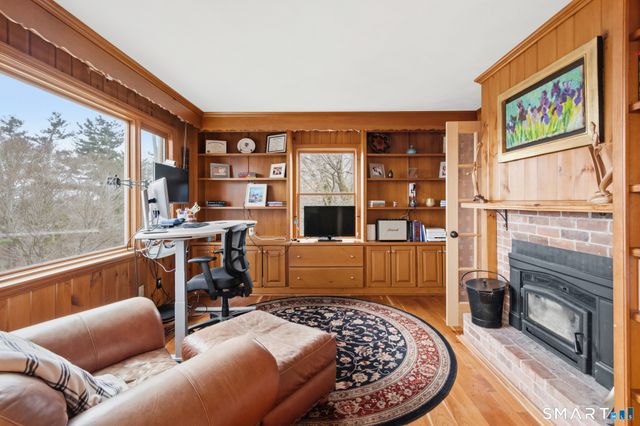 158 Westledge Road, Simsbury, CT 06092